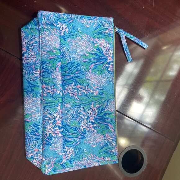 Lilly Pullitzer purse / make-up bag / jewelry bag - Picture 2 of 4